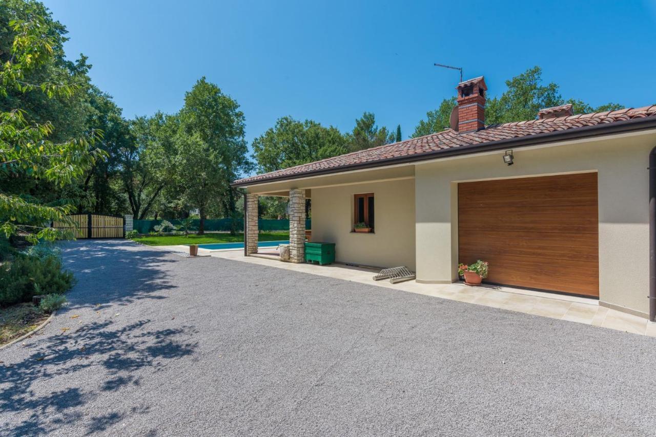 Villa Mirabella Umag Buitenkant foto
