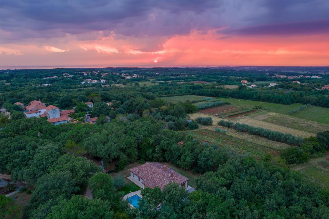 Villa Mirabella Umag Buitenkant foto
