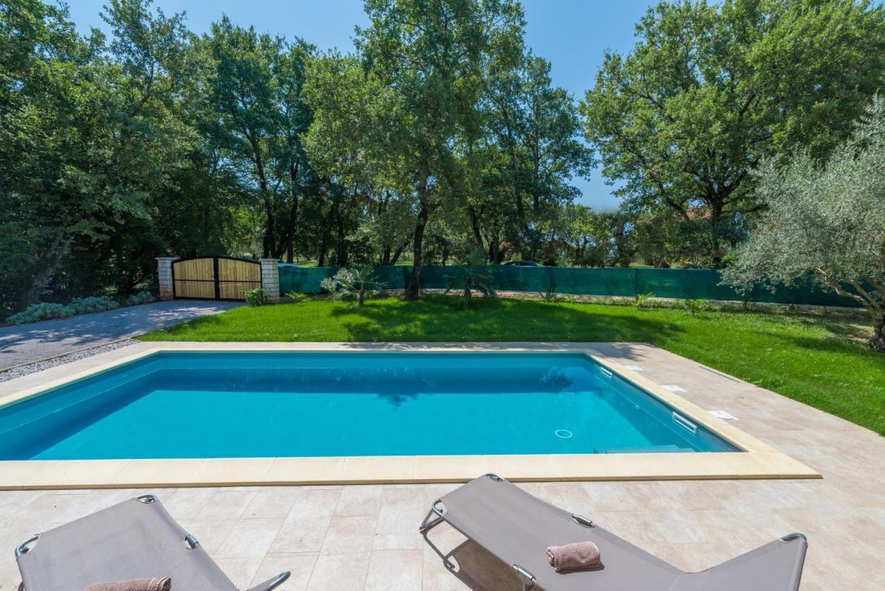 Villa Mirabella Umag Buitenkant foto